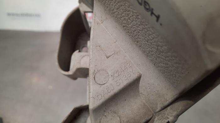 Stoßstangenreflektor links hinten van een Mazda 2 (DJ/DL) 1.5 SkyActiv-G 90 2019