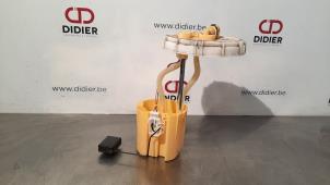 Usados Bomba eléctrica de combustible Toyota Yaris III (P13) 1.4 D-4D-F Precio € 54,45 IVA incluido ofrecido por Autohandel Didier