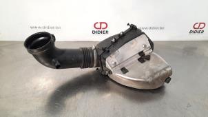 Usados Cuerpo de filtro de aire Audi RS 4 Avant (B8) 4.2 V8 32V Precio € 54,45 IVA incluido ofrecido por Autohandel Didier