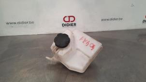 Used Expansion vessel Kia Cee'd Sportswagon (JDC5) 1.6 CRDi 16V VGT Price € 30,25 Inclusive VAT offered by Autohandel Didier
