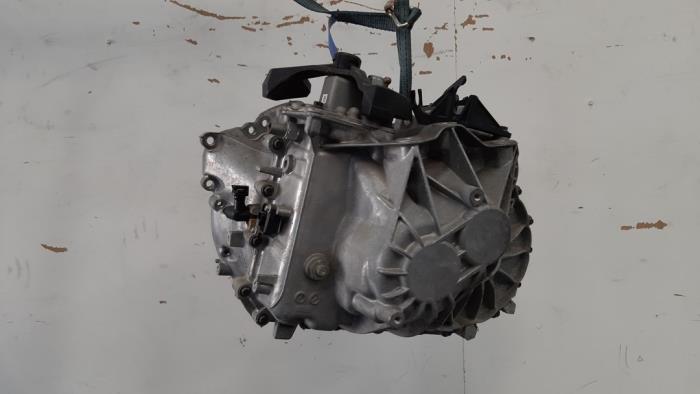 Getriebe van een Volvo V40 (MV) 2.0 D2 16V 2015
