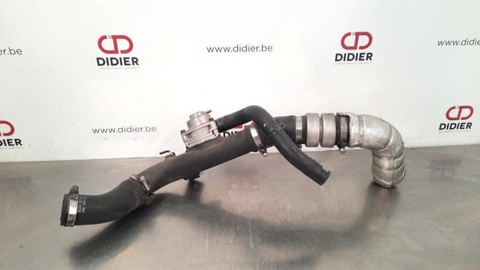 Gebrauchte Intercooler Schlauch Hyundai Tucson (TL) 1.6 T-GDi 16V 2WD Preis € 48,40 Mit Mehrwertsteuer angeboten von Autohandel Didier