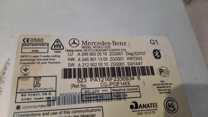 Radio z Mercedes-Benz A (W176) 1.6 A-180 16V 2015