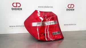Used Taillight, left BMW 1 serie (E87/87N) 118d 16V Price € 66,55 Inclusive VAT offered by Autohandel Didier