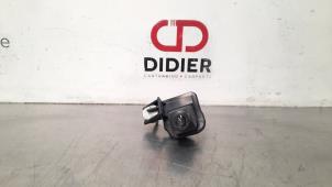 Used Reversing camera Toyota Auris (E18) 1.8 16V Hybrid Price € 90,75 Inclusive VAT offered by Autohandel Didier
