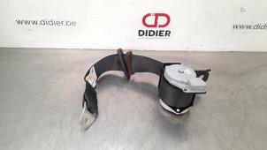 Used Rear seatbelt, right Toyota Auris (E18) 1.8 16V Hybrid Price € 66,55 Inclusive VAT offered by Autohandel Didier