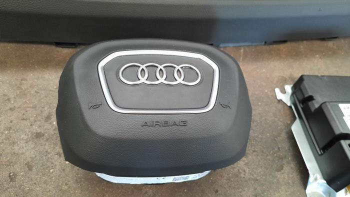 Airbag set + dashboard d'un Audi A4 Avant (B9) 2.0 TDI Ultra 16V 2017