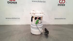 Used Electric fuel pump Dacia Duster (HS) 1.2 TCE 16V Price € 96,80 Inclusive VAT offered by Autohandel Didier