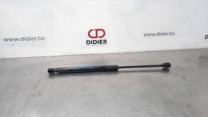 Used Bonnet gas strut, right BMW X1 (F48) sDrive 16d 1.5 12V TwinPower Price € 24,20 Inclusive VAT offered by Autohandel Didier