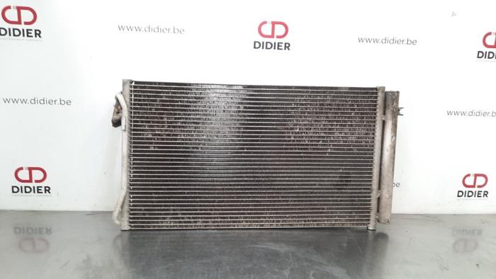 Usagé Condenseur de climatisation BMW 3 serie Touring (E91) 318d 16V Prix € 48,40 Prix TTC proposé par Autohandel Didier