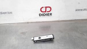 Used Antenna Amplifier Mercedes C (W205) C-200d 1.6 Turbo 16V Price € 36,30 Inclusive VAT offered by Autohandel Didier