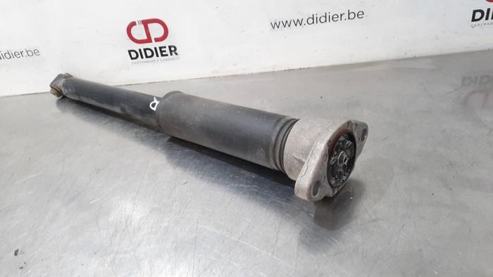 Rear shock absorber, right from a Mercedes-Benz C (W205) C-200d 1.6 Turbo 16V 2019