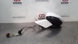 Used Wing mirror, left Citroen Grand C4 Spacetourer (3A) 1.2 12V PureTech 130 Price € 217,80 Inclusive VAT offered by Autohandel Didier