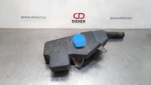 Usagé Réservoir lave-glace avant Audi RS 6 Avant (C7) 4.0 V8 TFSI 32V Prix € 30,25 Prix TTC proposé par Autohandel Didier