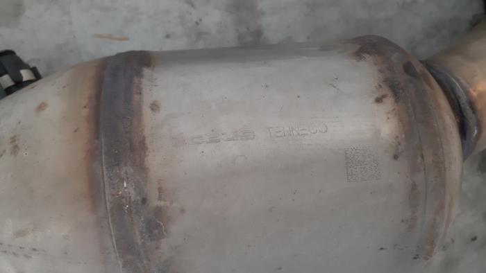 Exhaust (complete) from a Renault Trafic (1FL/2FL/3FL/4FL) 2.0 dCi 16V 120 2021