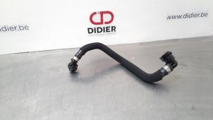 Used Radiator hose BMW 5 serie Touring (G31) 518d 2.0 TwinPower Turbo 16V Mild Hybrid Price € 24,20 Inclusive VAT offered by Autohandel Didier
