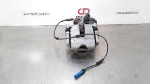 Used Rear brake calliper, right BMW 5 serie Touring (G31) 518d 2.0 TwinPower Turbo 16V Mild Hybrid Price € 127,05 Inclusive VAT offered by Autohandel Didier
