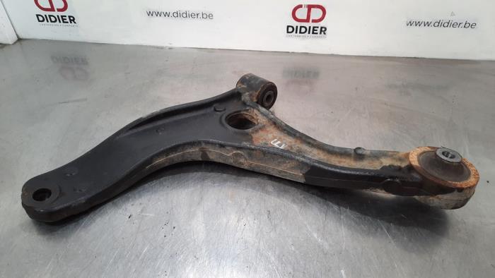 Front wishbone, left from a Opel Movano 2.3 CDTi Biturbo 16V RWD 2014