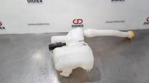 Used Front windscreen washer reservoir Opel Movano 2.3 CDTi Biturbo 16V RWD Price € 24,20 Inclusive VAT offered by Autohandel Didier