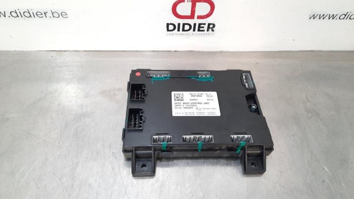 Body control computer Tesla Model S P90D - 101090700G