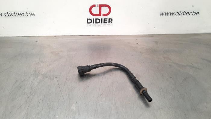 Usagé Conduit (divers) Peugeot 2008 (CU) 1.2 12V e-THP PureTech 110 Prix € 12,10 Prix TTC proposé par Autohandel Didier