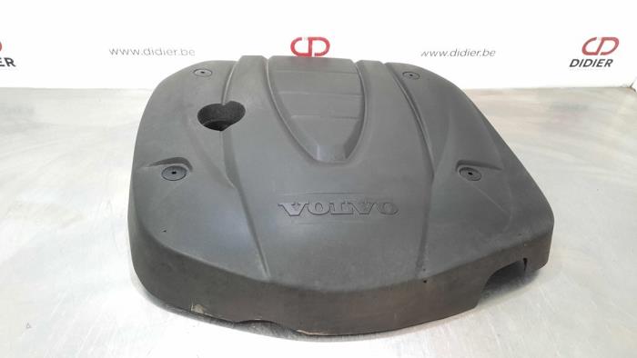 Engine cover from a Volvo XC60 II (UZ) 2.0 D4 16V 2019