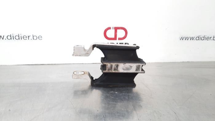Used Engine mount Volvo XC60 II (UZ) 2.0 D4 16V Price € 24,20 Inclusive VAT offered by Autohandel Didier
