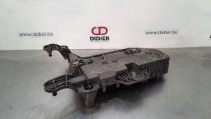 Used Battery cover Volkswagen Caddy IV 2.0 TDI 102 Price € 24,20 Inclusive VAT offered by Autohandel Didier