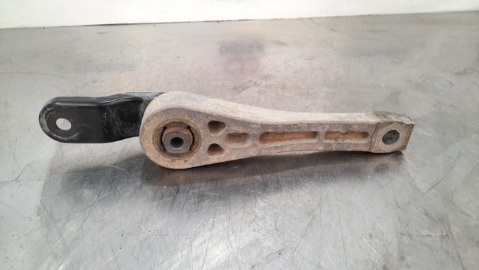 Engine mount from a Volkswagen Caddy IV 2.0 TDI 102 2018