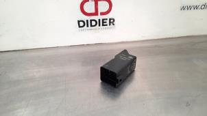 Used Glow plug relay Jaguar E-Pace 2.0 D 150 16V AWD Price € 54,45 Inclusive VAT offered by Autohandel Didier