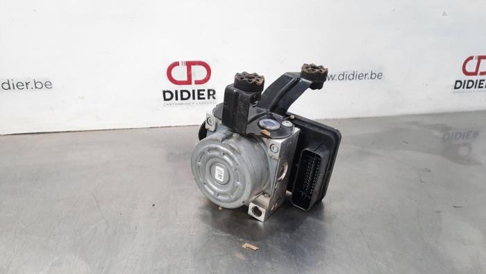 Usagé Bloc ABS BMW 4 serie (F32) M4 3.0 24V TwinPower Turbo Prix € 133,10 Prix TTC proposé par Autohandel Didier