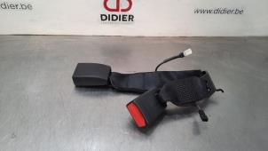 Used Rear seatbelt buckle, right BMW 1 serie (F20) 116d 1.6 16V Efficient Dynamics Price € 24,20 Inclusive VAT offered by Autohandel Didier