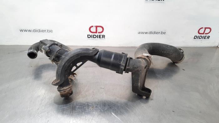 Gebrauchte Intercooler Schlauch Ford Fiesta 7 1.0 EcoBoost 12V Preis € 36,30 Mit Mehrwertsteuer angeboten von Autohandel Didier
