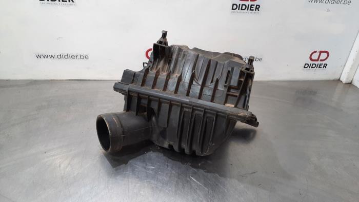 Gebrauchte Luftfiltergehäuse BMW X1 (F48) sDrive 16d 1.5 12V TwinPower Preis € 181,50 Mit Mehrwertsteuer angeboten von Autohandel Didier