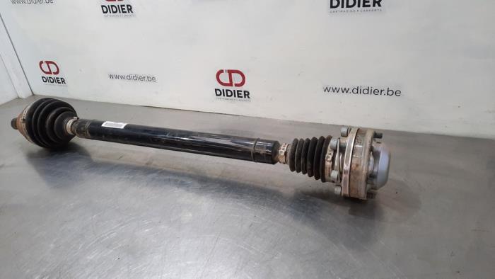 Front drive shaft, right from a Volkswagen Tiguan (AD1) 2.0 TDI 16V BlueMotion Technology SCR 2019