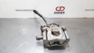 Used Rear brake calliper, left Renault Captur II (RJB) 1.6 E-Tech Plug-in Hybrid 160 Price € 66,55 Inclusive VAT offered by Autohandel Didier