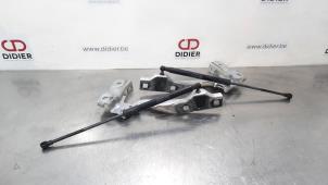Used Set of tailgate gas struts Alfa Romeo Giulia (952) Price € 66,55 Inclusive VAT offered by Autohandel Didier