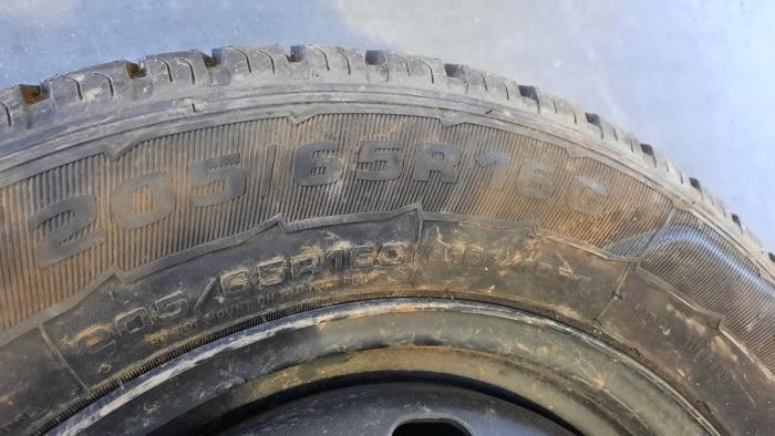 Felge + Reifen van een Opel Vivaro 1.6 CDTi BiTurbo 125 2019