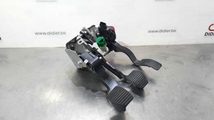 Zestaw pedalów z Citroën C3 (SX/SW) 1.2 12V e-THP PureTech 110 2019