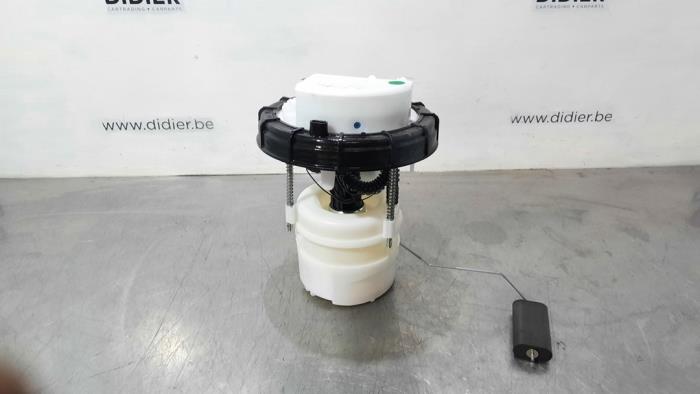 Bomba eléctrica de combustible de un Citroën C4 Berline (BA/BB/BC) 1.2 PureTech 155 12V 2021