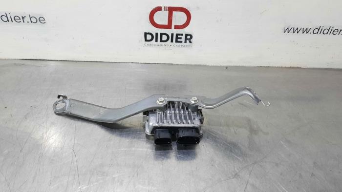 Usagé Module pompe carburant Toyota RAV4 (A5) 2.5 Hybrid 16V Prix € 60,50 Prix TTC proposé par Autohandel Didier