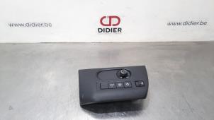 Usados Interruptor de retrovisor DS Automobiles DS 3/DS 3 Crossback 1.2 12V PureTech 155 Precio € 30,25 IVA incluido ofrecido por Autohandel Didier