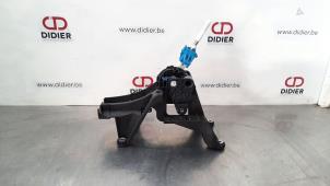 Used Gear stick Opel Insignia Sports Tourer 1.6 CDTI 16V 110 Price € 127,05 Inclusive VAT offered by Autohandel Didier