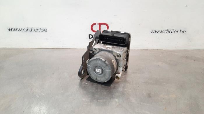 Begagnade ABS-pump Volkswagen Tiguan (AD1) 2.0 TDI 16V BlueMotion Technology SCR Pris € 199,65 Inklusive moms erbjuds av Autohandel Didier