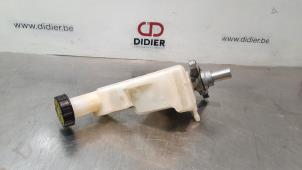 Używane Glówny cylinder hamulcowy Nissan Micra (K14) 0.9 IG-T 12V Cena € 48,40 Z VAT oferowane przez Autohandel Didier