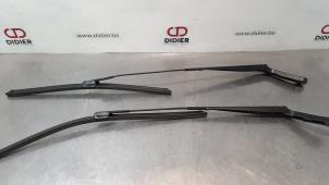 Used Set of wiper blades Peugeot Boxer (U9) 2.2 Blue HDi 165 Price € 42,35 Inclusive VAT offered by Autohandel Didier