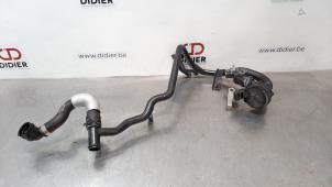 Usagé Pompe à eau supplémentaire Volkswagen Passat Variant (3G5) 1.6 TDI 16V Prix € 36,30 Prix TTC proposé par Autohandel Didier