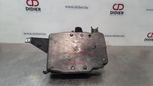 Used Module box engine compartment Ford Focus 3 2.3 RS EcoBoost 16V Price € 36,30 Inclusive VAT offered by Autohandel Didier