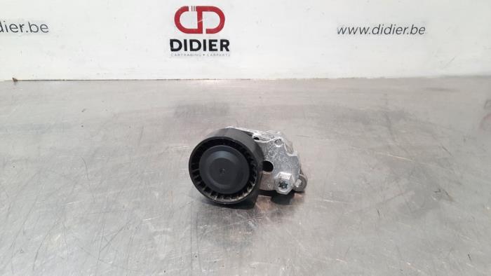 Usados Rodillo tensor correa múltiple Skoda Fabia III (NJ3) 1.0 12V Precio € 12,10 IVA incluido ofrecido por Autohandel Didier