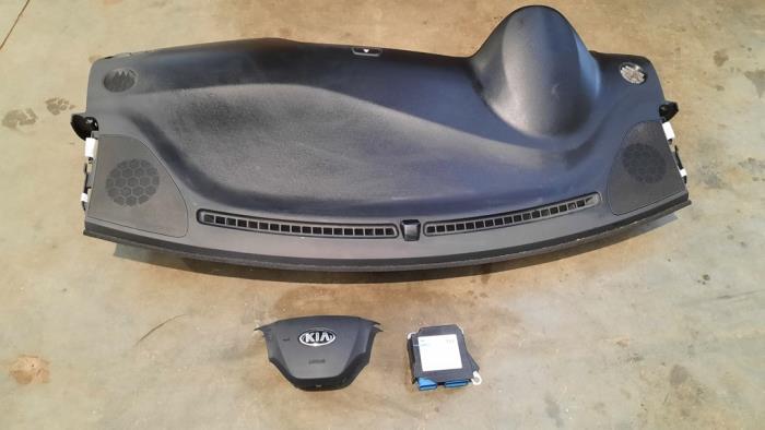 Airbag set + dashboard van een Kia Picanto (TA) 1.0 12V 2014